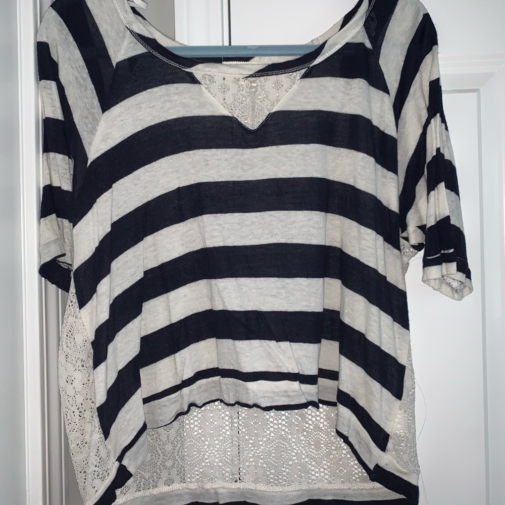 Shirt with lace in back